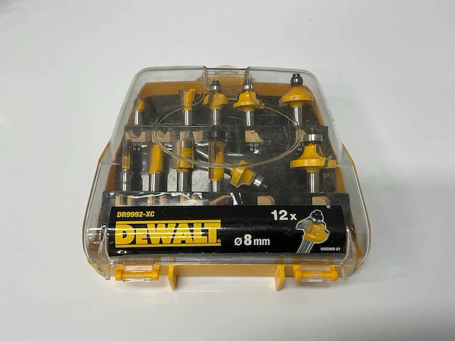 Dewalt - d26203 - freesmachine - afbeelding 8 van  13
