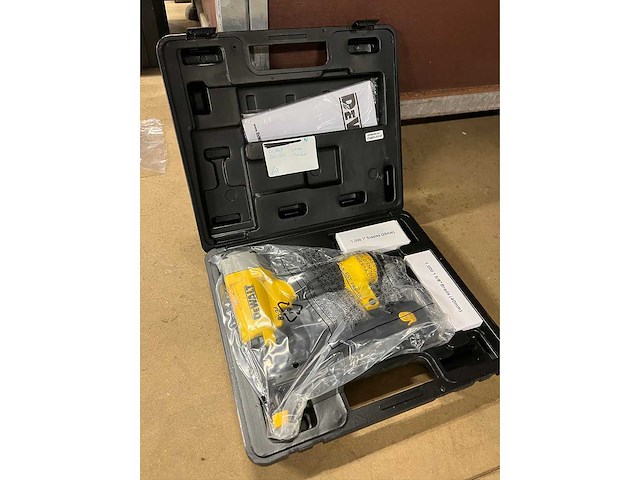 Dewalt - dpsb2in1 - combi tacker - afbeelding 1 van  2