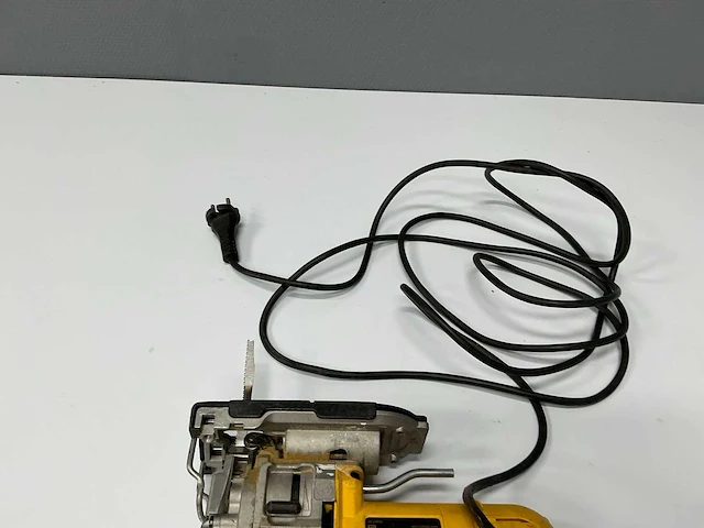 Dewalt - dw331k-qs - decoupeerzaag - afbeelding 2 van  13