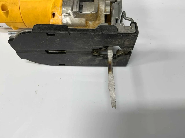 Dewalt - dw331k-qs - decoupeerzaag - afbeelding 6 van  13