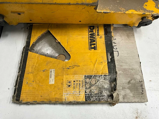 Dewalt - dw743 - tafelcirkelzaagmachine - afbeelding 2 van  7