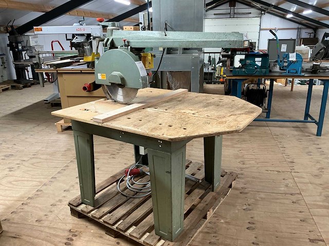 Dewalt 1600 radiaalafkortzaagmachine - afbeelding 5 van  11