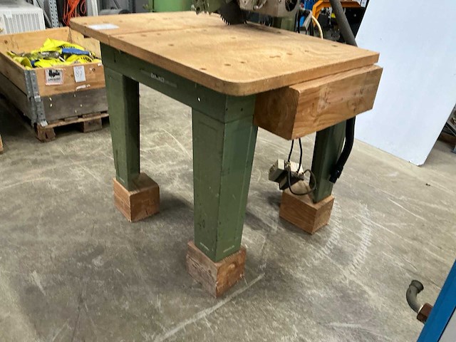 Dewalt 1600/s radiaalafkortzaagmachine - afbeelding 4 van  8