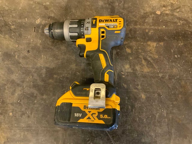 Dewalt 18v dc796 boormachine - afbeelding 1 van  4