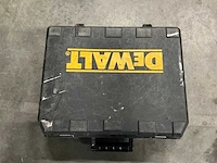 Dewalt 18v xr brushless tacker met koffer - afbeelding 3 van  3