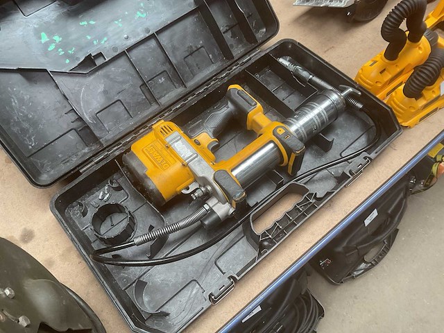 Dewalt accu vetspuit - afbeelding 1 van  1