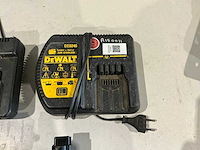 Dewalt acculader (3x) + accu (3x) - afbeelding 3 van  4