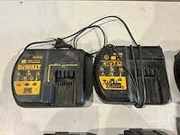 Dewalt acculader (3x) + accu (3x) - afbeelding 2 van  4