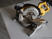 Dewalt afkort- en verstekzaag dw777-qs - afbeelding 1 van  7