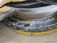 Dewalt afkort- en verstekzaag dw777-qs - afbeelding 6 van  7