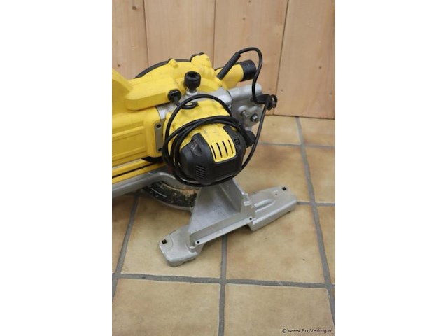 Dewalt afkort- en verstekzaag dws774 dws774-qs, 18v, type 1 - afbeelding 3 van  4