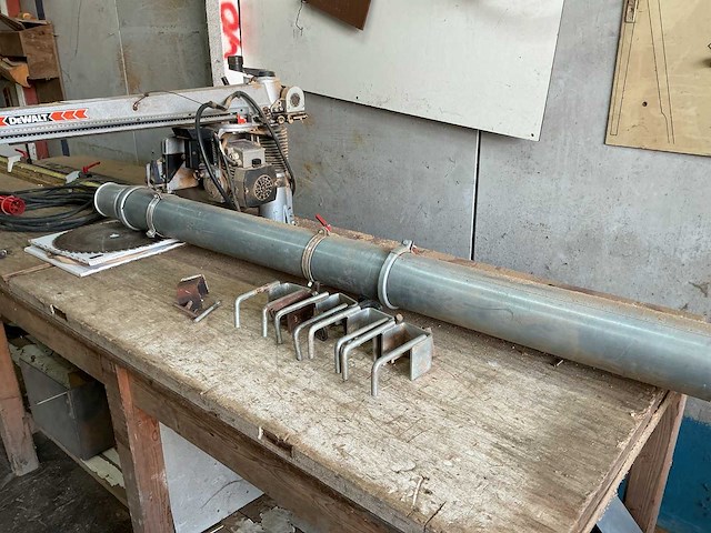 Dewalt afkortcirkelzaagmachine - afbeelding 3 van  7