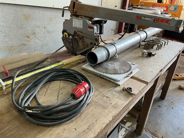 Dewalt afkortcirkelzaagmachine - afbeelding 4 van  7