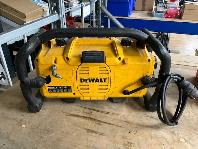 Dewalt bouwradio - afbeelding 3 van  4