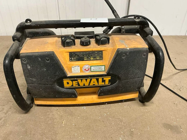 Dewalt bouwradio - afbeelding 2 van  3