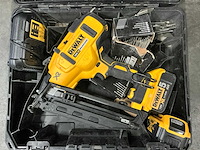 Dewalt brushless afwerktacker met accu’s/acculader/koffer - afbeelding 2 van  3