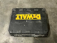 Dewalt brushless afwerktacker met accu’s/acculader/koffer - afbeelding 3 van  3