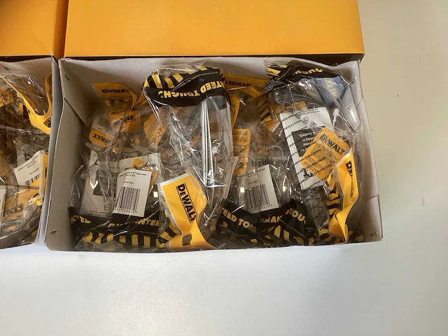 Dewalt contractor pro clear lens veiligheidsbril (dpg52-1d eu) (24x) - afbeelding 4 van  8