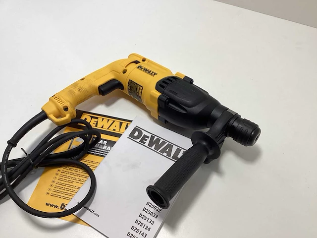 Dewalt d25033k sds-plus combihamer - 710w - afbeelding 4 van  5