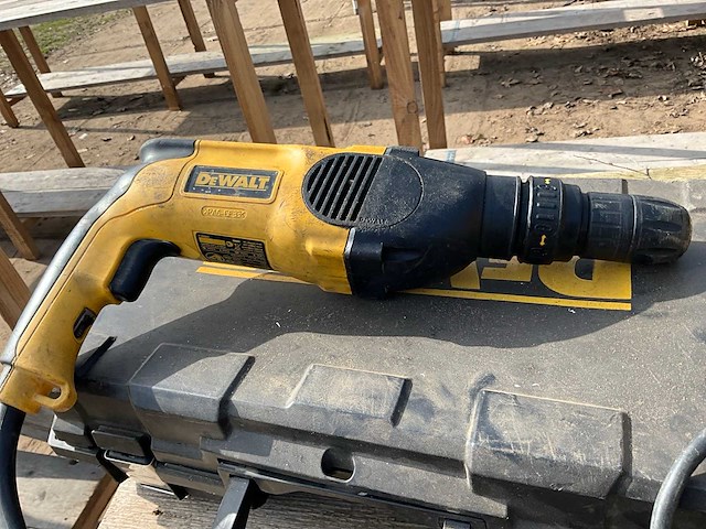 Dewalt d25124 boormachine - afbeelding 3 van  5