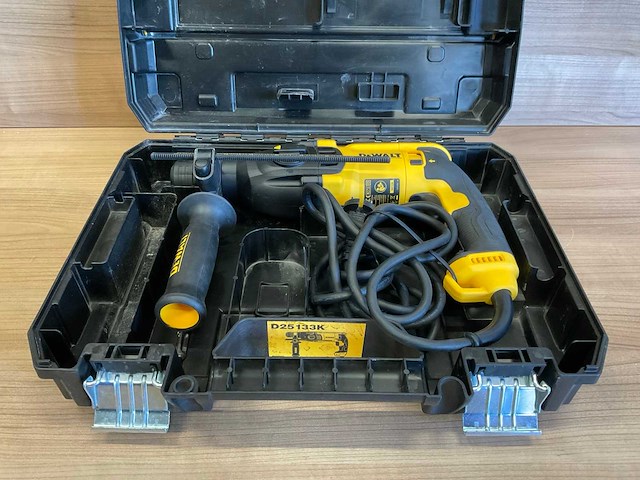 Dewalt d25133k-qs sds-plus combihamer - afbeelding 4 van  4