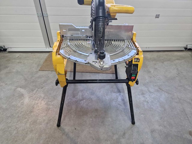 Dewalt d27107-qs combinatiezaag - afbeelding 4 van  6