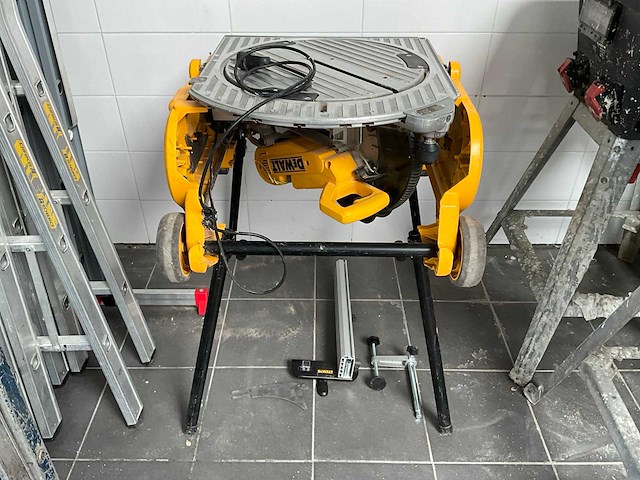 Dewalt d27107-qs combinatiezaag - afbeelding 2 van  6