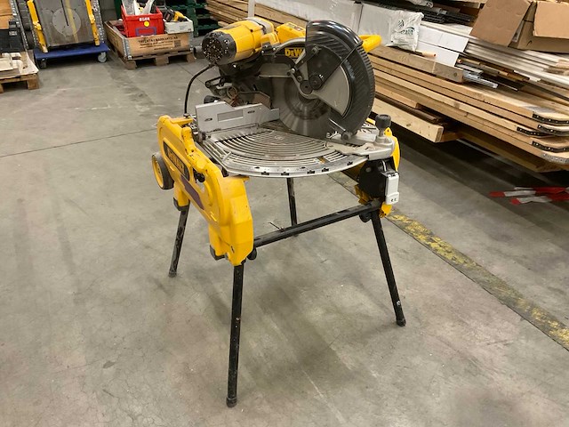Dewalt d27107 (type 7) combinatiezaag - afbeelding 1 van  8
