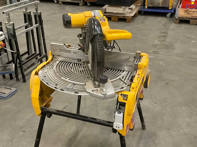 Dewalt d27107 (type 7) combinatiezaag - afbeelding 2 van  8