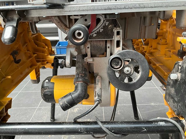 Dewalt d27107xps-qs combinatiezaag - afbeelding 6 van  7