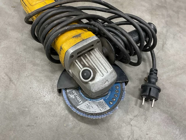 Dewalt d28153 haakse slijpmachine - afbeelding 3 van  4