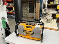 Dewalt dc010-gb/qw radio - afbeelding 1 van  5