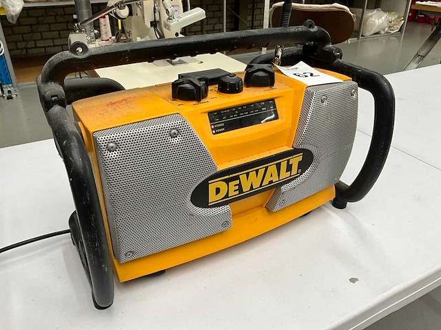 Dewalt dc010-gb/qw radio - afbeelding 3 van  5