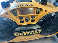 Dewalt dc011/gbqw bouwradio bouwradio - afbeelding 2 van  7