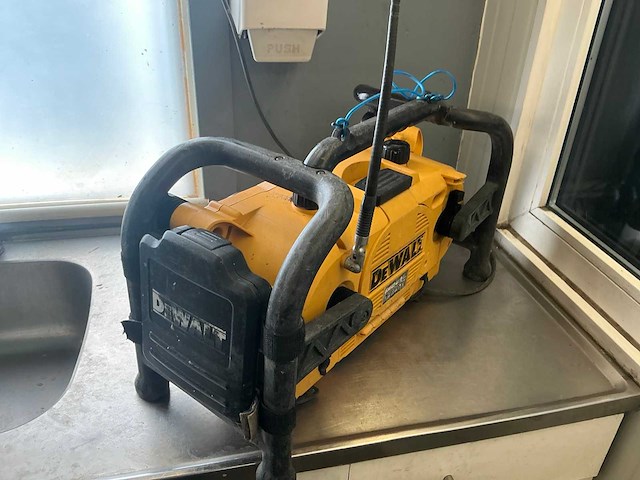 Dewalt dc011/gbqw bouwradio bouwradio - afbeelding 5 van  7