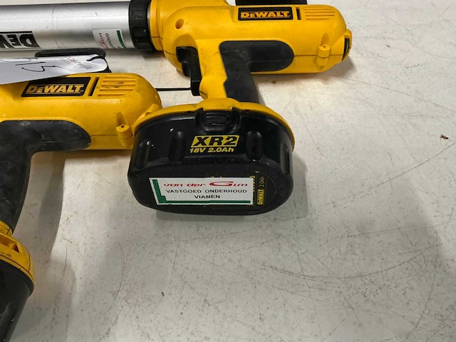 Dewalt dc547 accu kitpistool (2x) - afbeelding 3 van  5