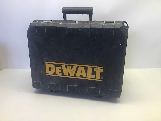 Dewalt dc618 tacker incl. accu’s en lader - afbeelding 5 van  5