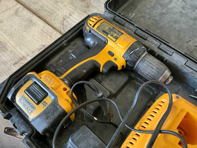 Dewalt dc732/dc832 boormachine - afbeelding 4 van  6