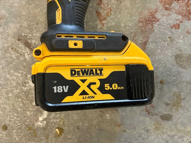 Dewalt dcd708 boormachine - afbeelding 7 van  10