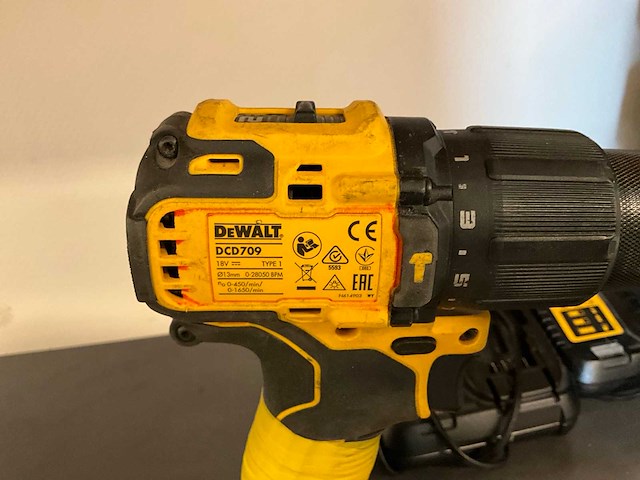 Dewalt dcd709 accu schroefmachine (2x) - afbeelding 4 van  6