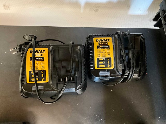 Dewalt dcd709 accu schroefmachine (2x) - afbeelding 5 van  6