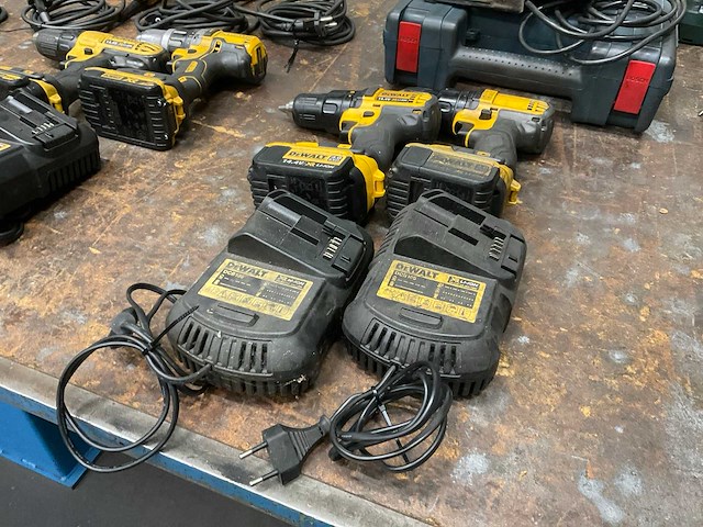 Dewalt dcd730 boormachine (2x) - afbeelding 1 van  5