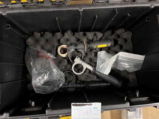 Dewalt dcd740 haakse boormachine, dewalt dw173c boor met koffer - afbeelding 5 van  6