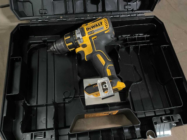 Dewalt dcd790 boormachine - afbeelding 1 van  5