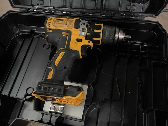 Dewalt dcd790 boormachine - afbeelding 2 van  5
