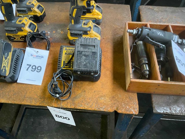 Dewalt dcd791 accu schroefmachine (2x) - afbeelding 3 van  9