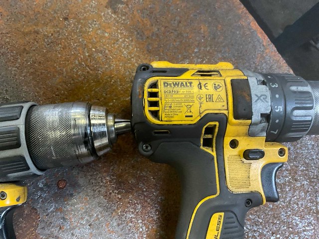 Dewalt dcd791 accu schroefmachine (2x) - afbeelding 5 van  9