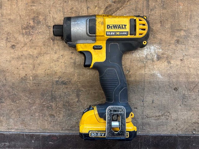 Dewalt dcf815 slagschroefmachine - afbeelding 1 van  6
