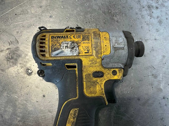 Dewalt dcf887 accu slagschroevendraaier - afbeelding 2 van  4
