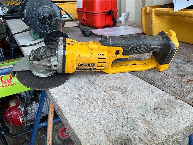 Dewalt dcg412 haakse slijpmachine - afbeelding 2 van  3